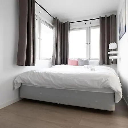 Modern Central Apartment